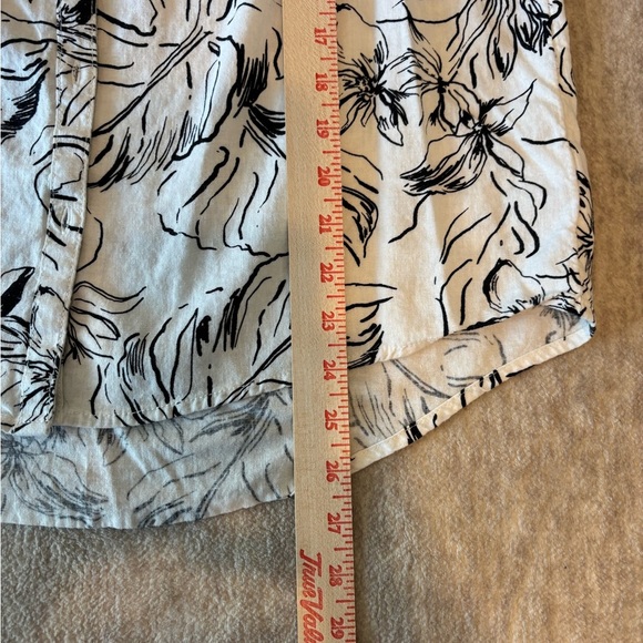 Joie Black and White Floral Blouse - Picture 5 of 8